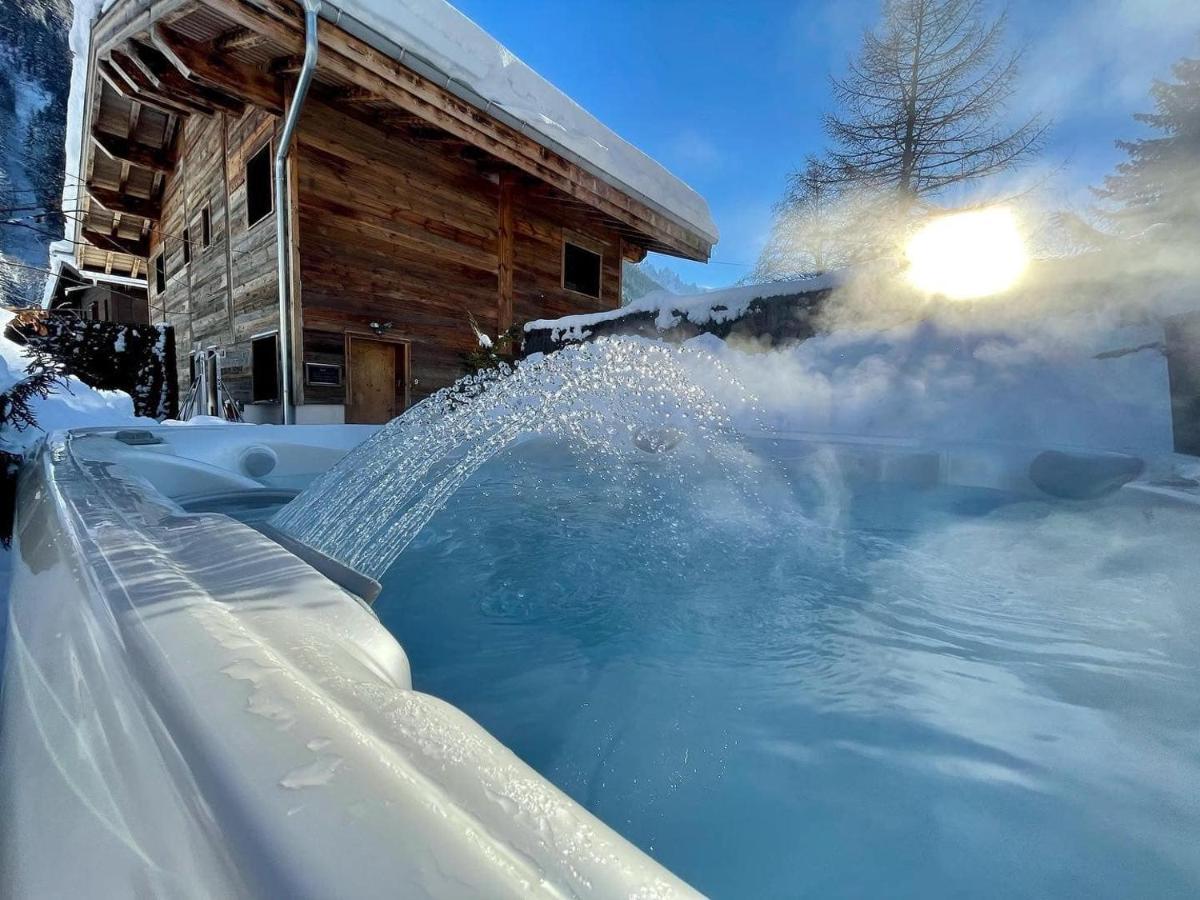 שאמוני Chalet Le Petit Nicolas, Jacuzzi, Vue Mont Blanc מראה חיצוני תמונה